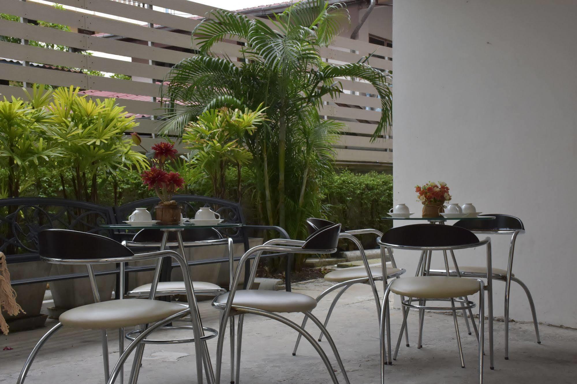 Nrv Place Apart Hotel Bangkok Eksteriør billede